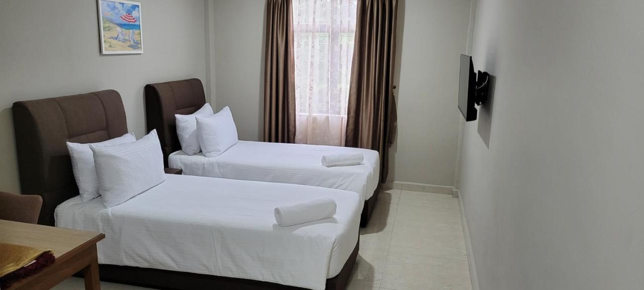 Hotel Shafura 3 Chukai Esterno foto