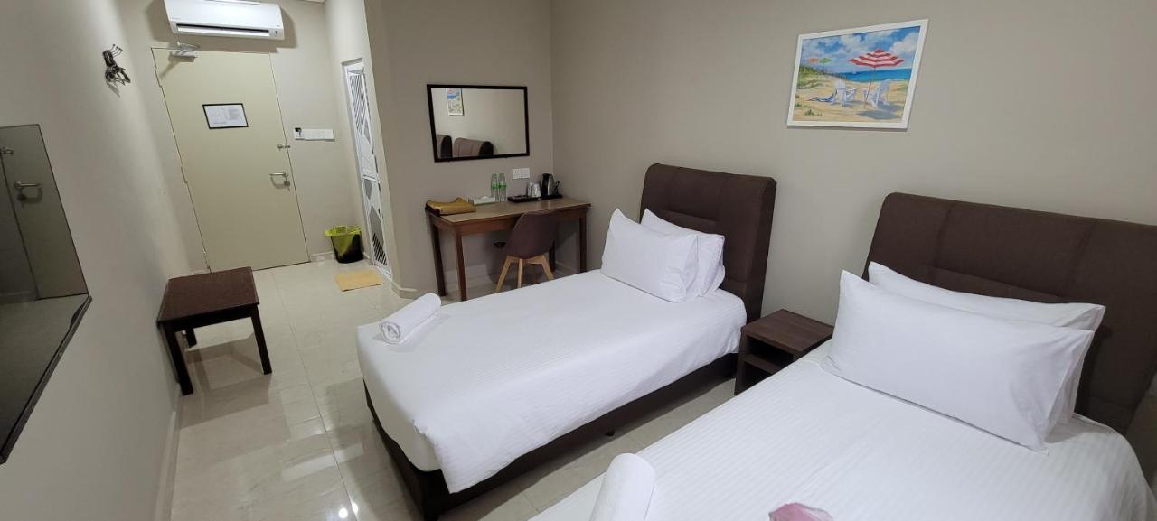 Hotel Shafura 3 Chukai Esterno foto