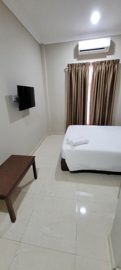 Hotel Shafura 3 Chukai Esterno foto